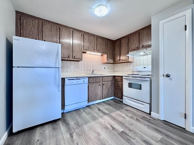 Photo - 2 Old Colony Ln Unit 5