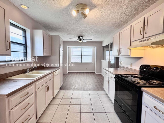 Photo - 3 Bed, 2 Bath Home with Garage / Pet-Friendly / Available Now!