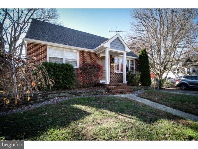 Photo - 206 Swarthmore Rd