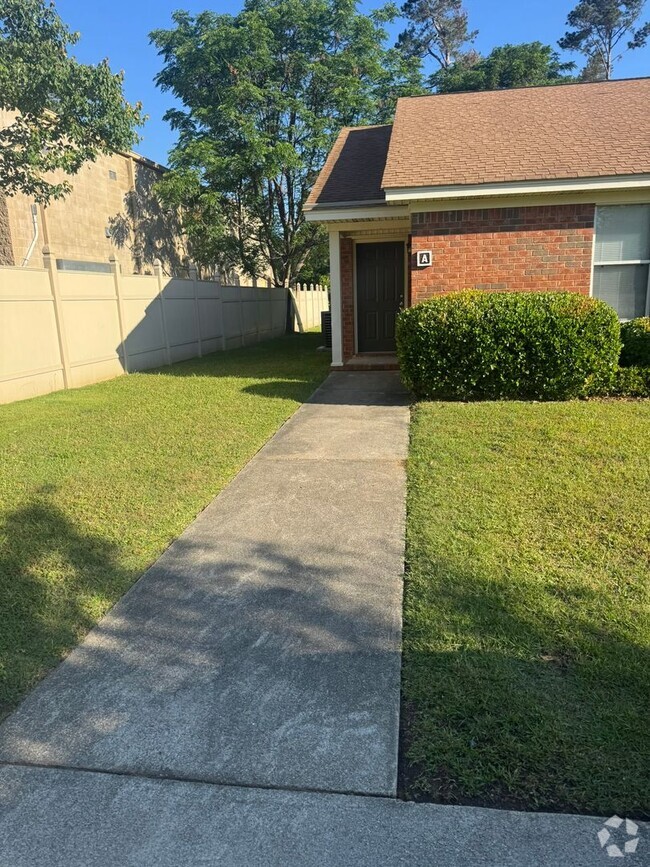 Building Photo - Remodeled Duplex on Belair Road Rental