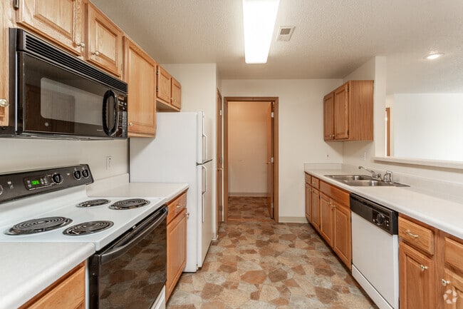 2BR Townhome - Kitchen