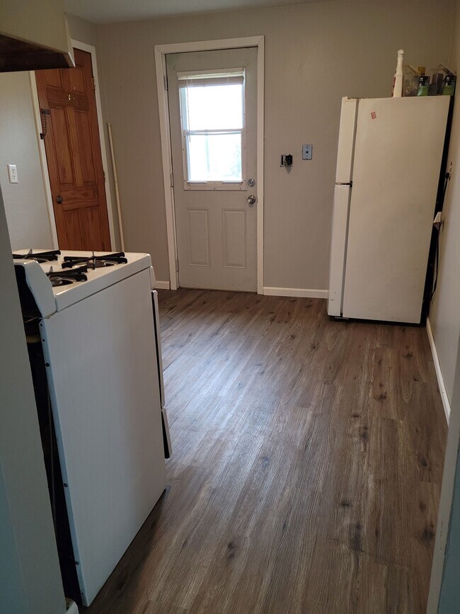 2316 and 2318 Rockwell Rockford Condo Unit 1 2316 Condo for Rent in