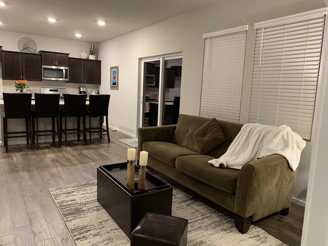 Open concept Living and dinning with access to patio - 3242 N Stanley Rd