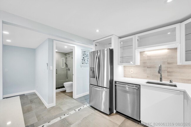 Photo - 828 NE 17th Way