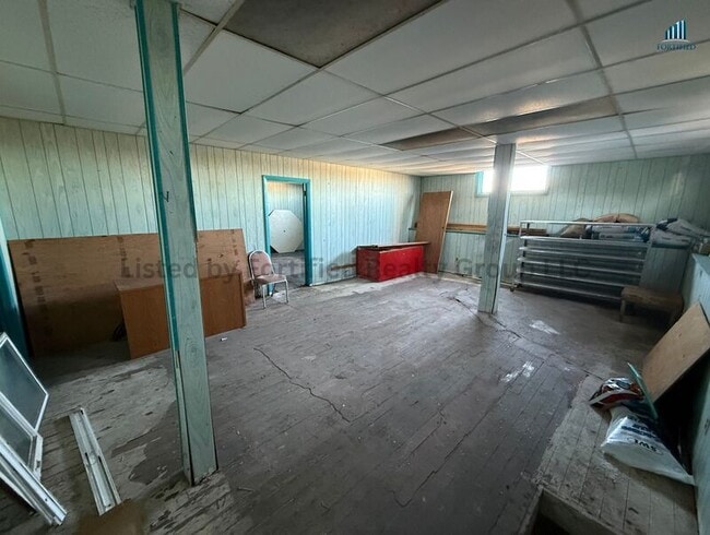 Photo - Garage Storage 297 Lindsey St.