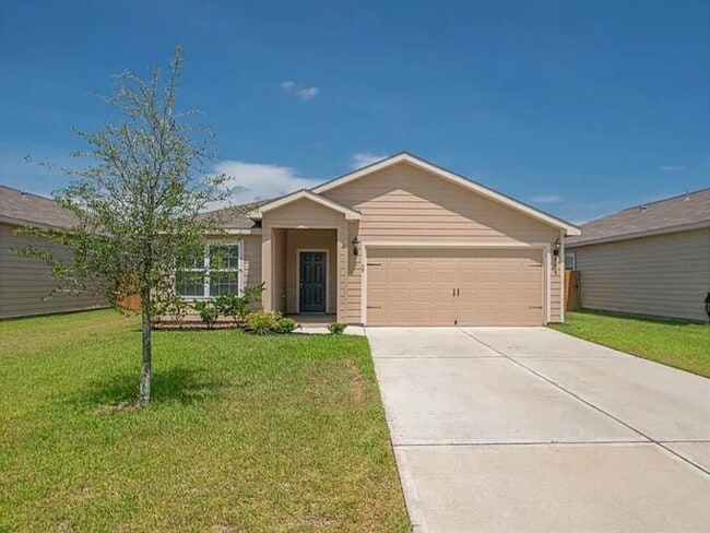 Photo - 976 Lake View Cir W House
