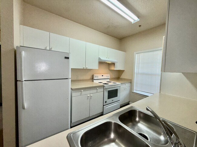 Photo - 3567 Conroy Rd