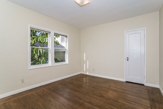 Photo - 2432 Webb Ave Unit 2432 Webb Ave #A - LU