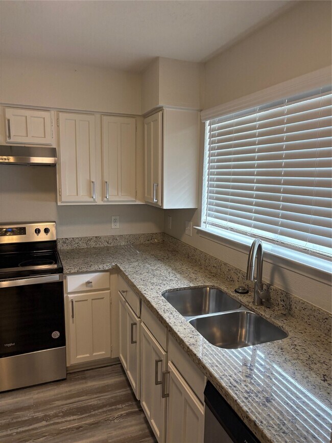 Photo - 4615 Roserock Ln