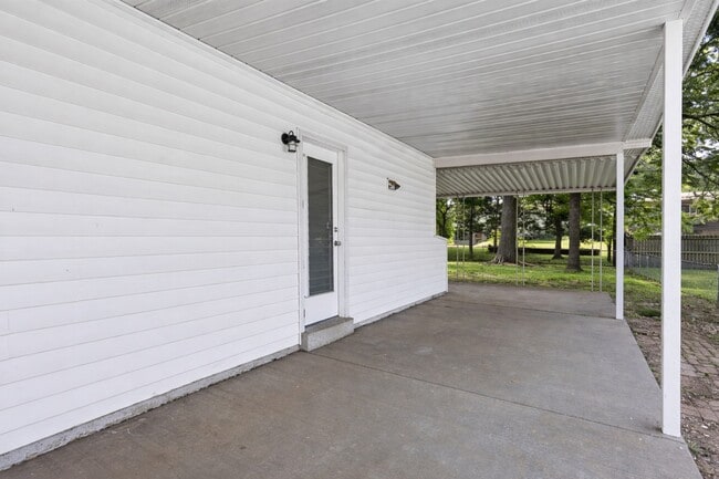 Photo - 906 Chula Dr