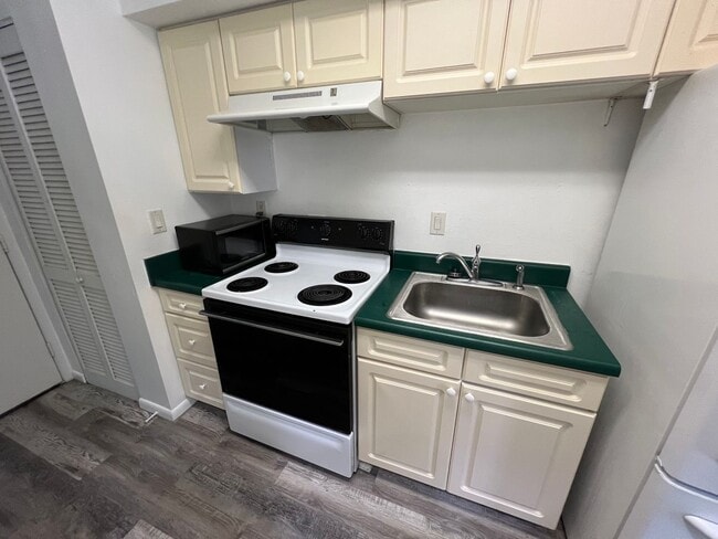 Photo - studio apartment Unidad 22302 Vick St #112