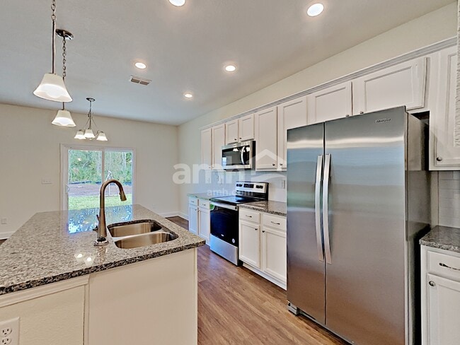 Photo - 8661 Highfield Ave