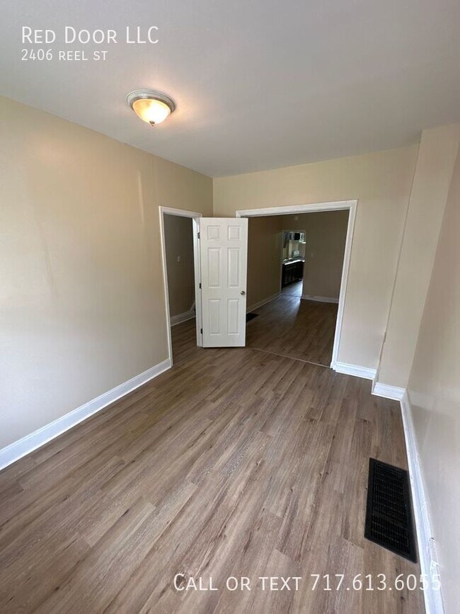 Photo - 2406 Reel St