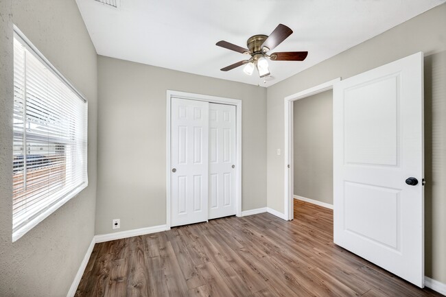 Photo - 1716 E Columbus Dr