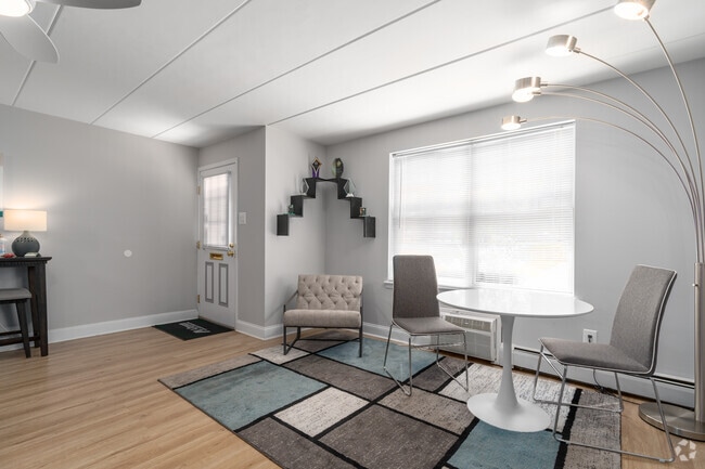 Studio - 460SF