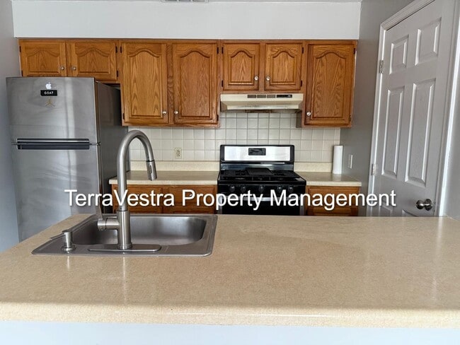 Photo - 176 N Broadway Unit 2 (Residential )