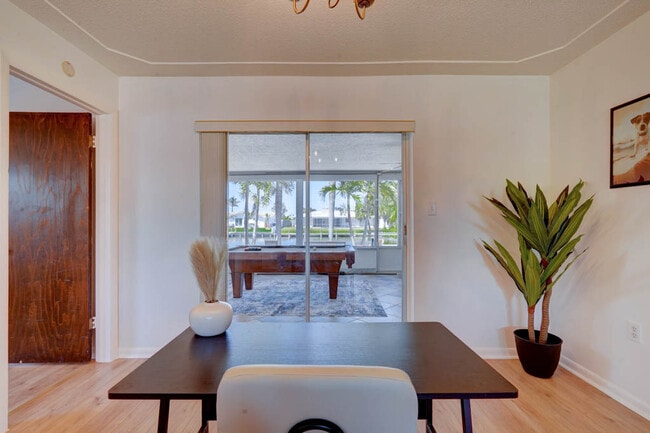 Photo - 107 Jamaica Dr