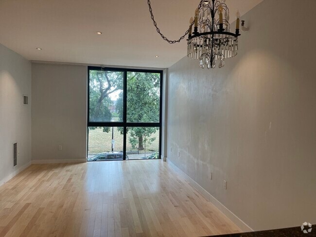 Building Photo - 42 8th St Unit 3210 Rental