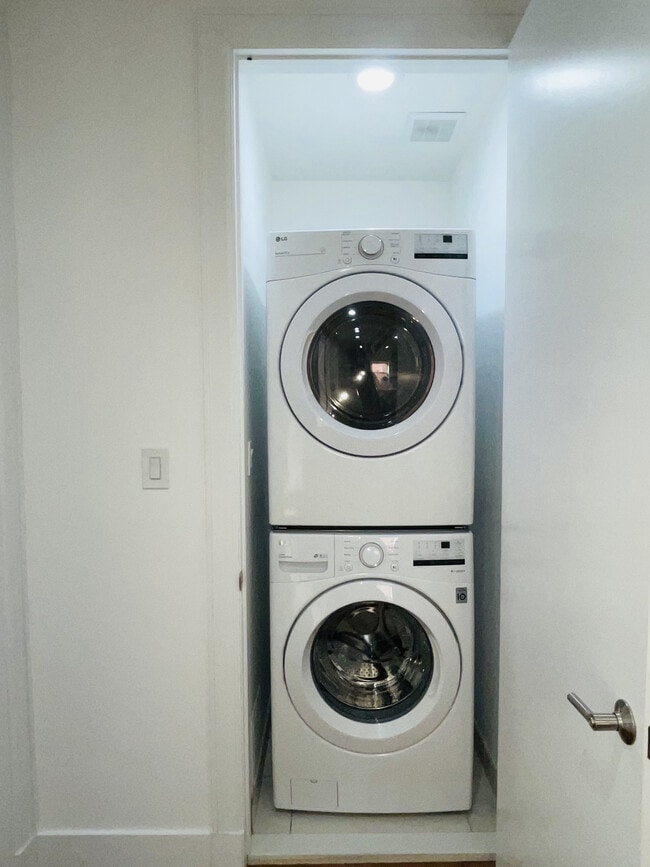 Photo - 2419 Lorillard Pl