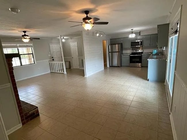Photo - Cozy 3BR Ranch Home with Fenced Backyard in Springfield