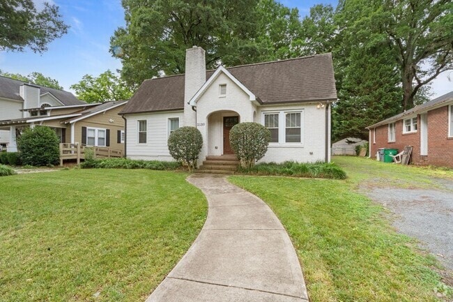 Building Photo - 2130 Chesterfield Ave Rental