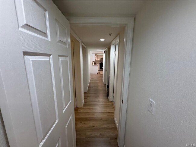 Photo - 116 W Maple St Unidad 6