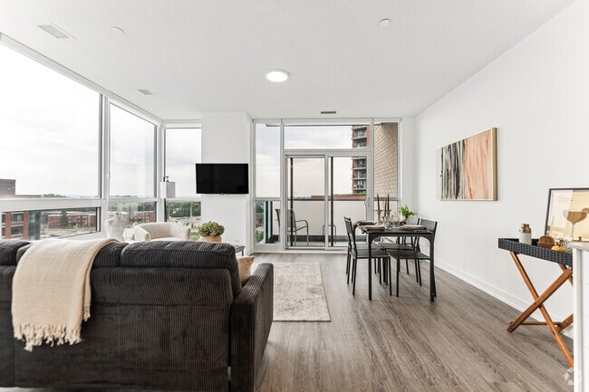 2BR, 2BA - 710SF - Living Room