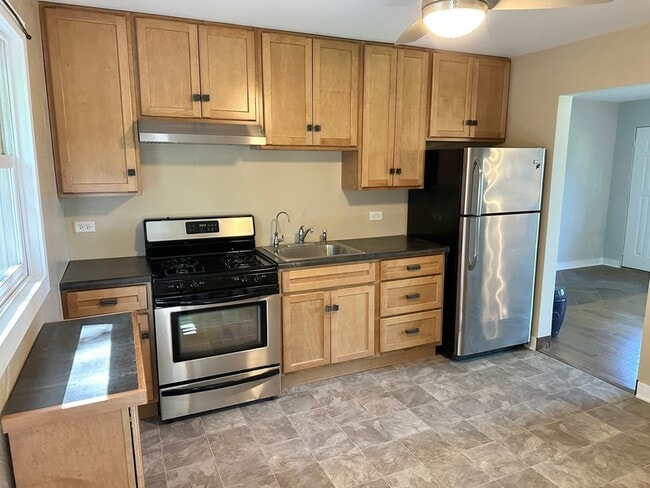 Photo - 2025 Sherman Blvd