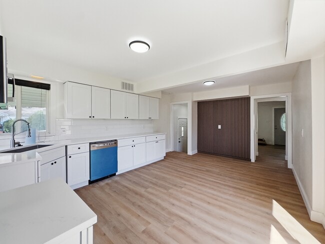 Photo - 18410 Tranquil St
