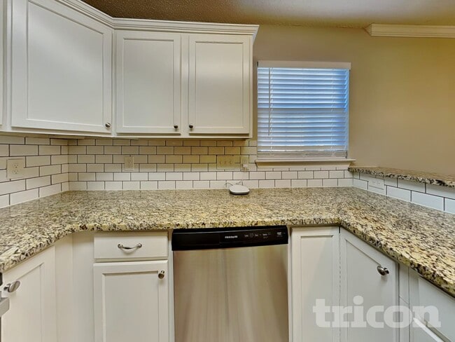 Photo - 7310 Ravanna Dr