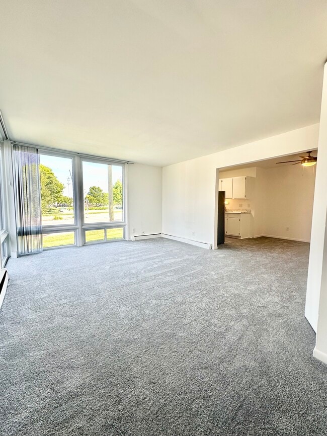 Photo - Nautical Mile Apartments