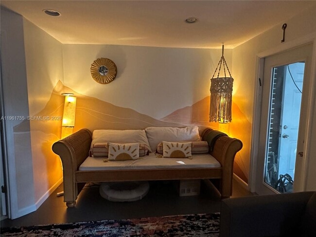 Photo - 723 NE 62nd St