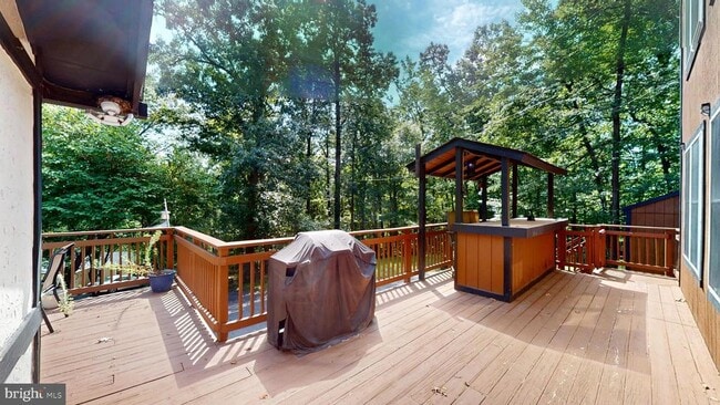 Photo - 104 Laurel Ln