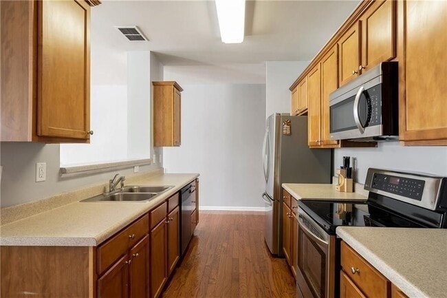 Photo - 940 Pierce Ivy Ct NE
