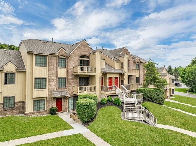 Saddle Creek Apartments