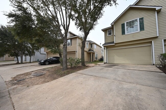 Photo - 6127 Yorkglen Manor Ln