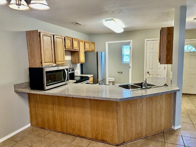 Photo - 1460 W Jct St Unit 4