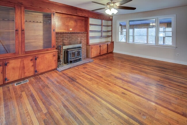 Photo - Charming Cecil Cape Cod