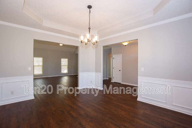 Photo - 28 White Pine Way