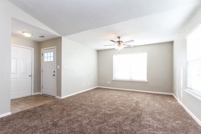 Photo - 1555 Sanner Dr