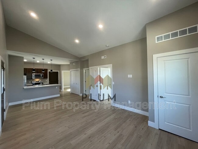 1720 S 14th St W Unit #201