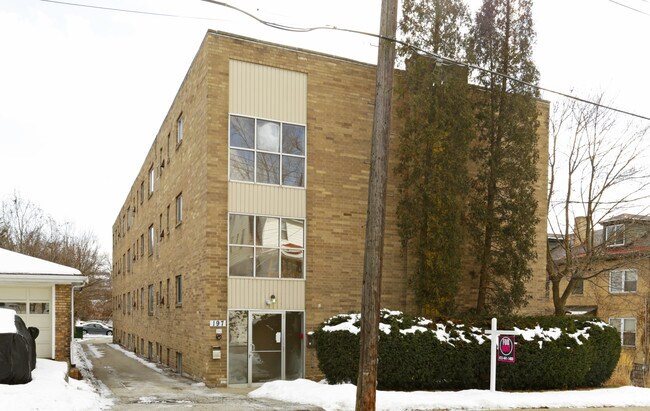 Building Photo - Shiloh Apartments