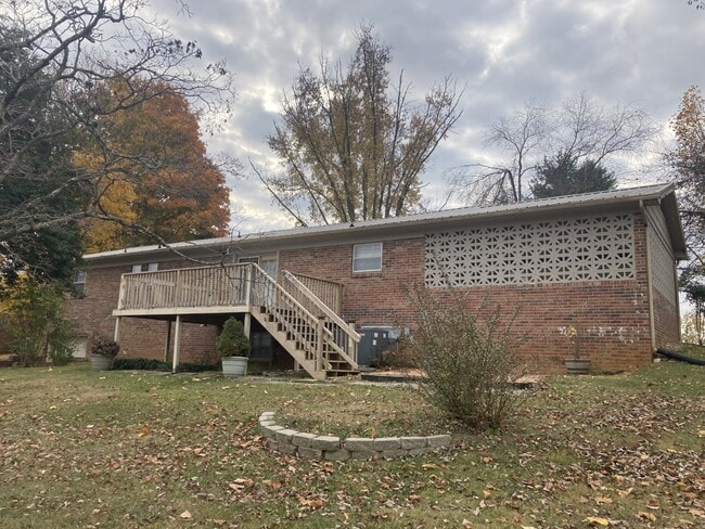 Building Photo - 3504 Vicki St