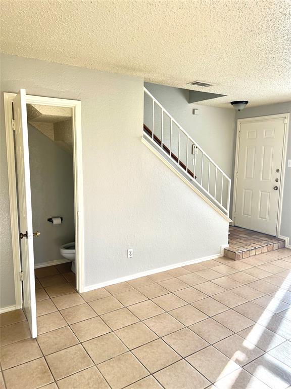 Photo - 6497 Hart Ln