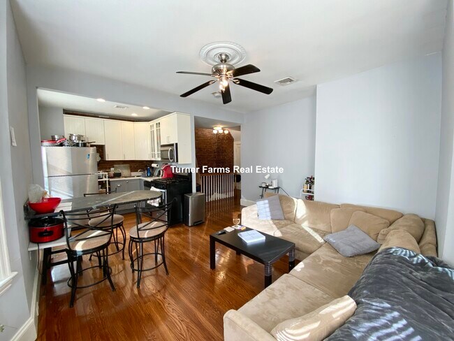 Photo - 43 Hillside St Unit 2R