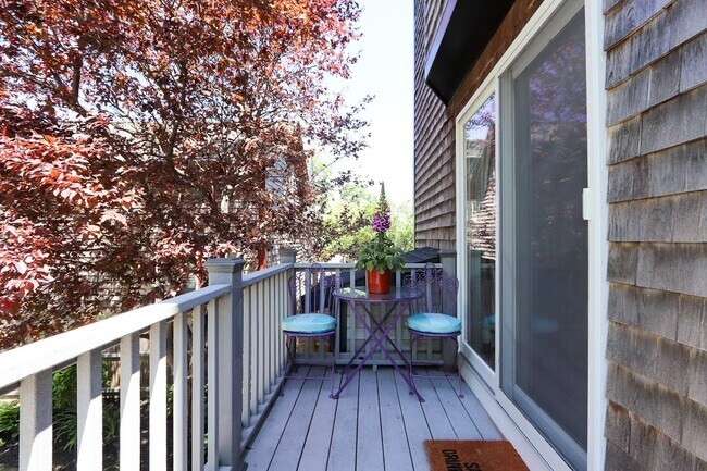 Photo - 491 Spring St Unit H