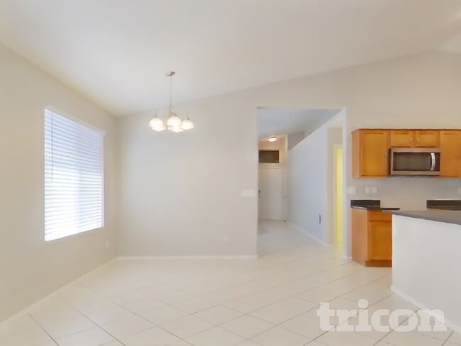 Photo - 2031 S Alicia