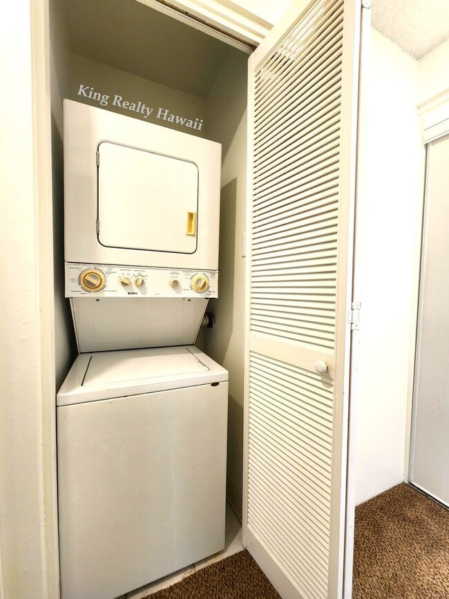 Photo - **Tranquility in Hawaii Kai**  Plaza Hawaii Kai ** Upgraded 1 br / 1 ba with Lanai & VIEWS ***