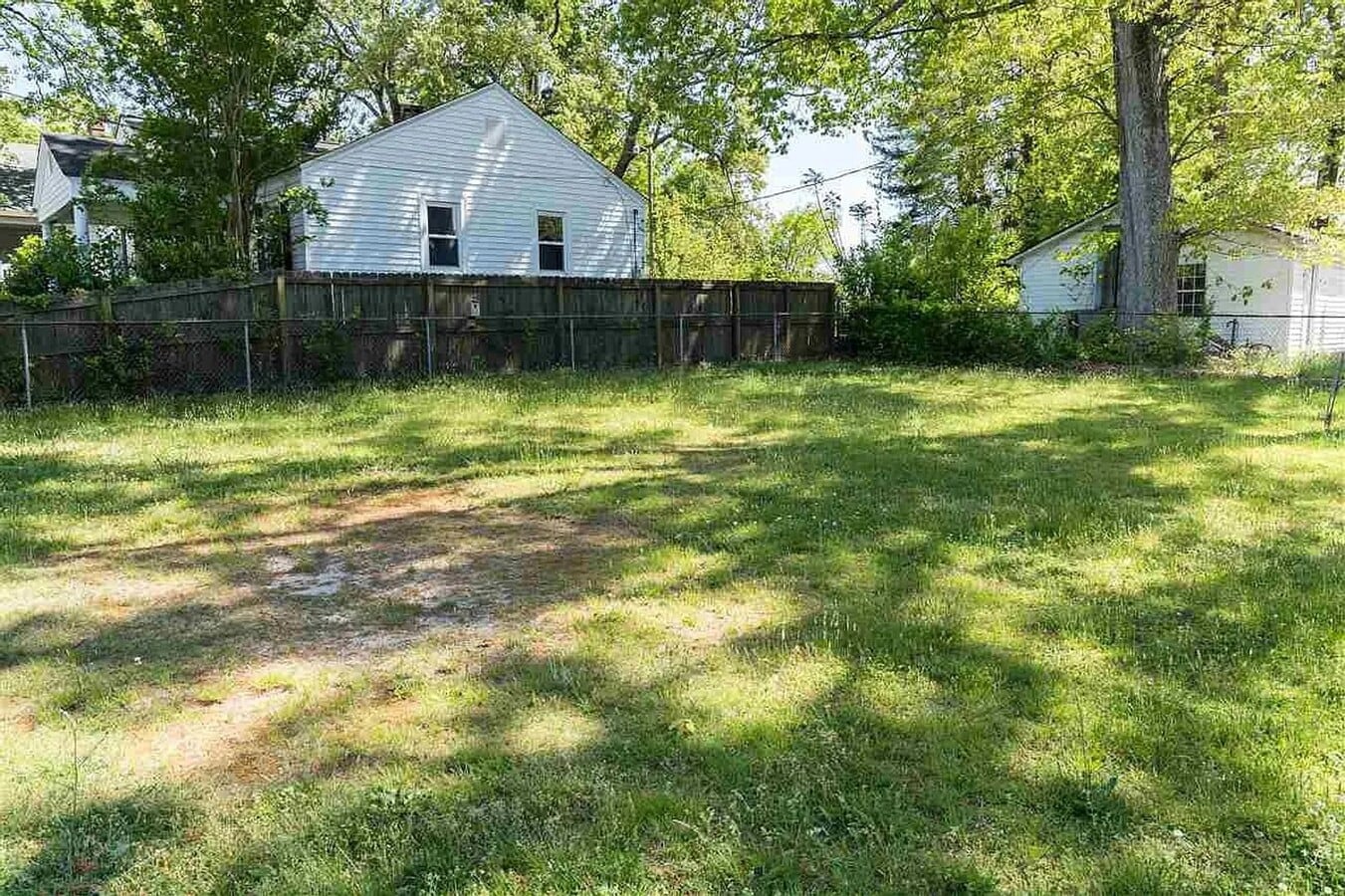 Photo - Comfortable Living in a Convenient Location