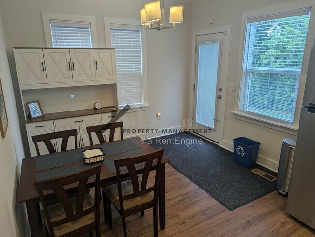 Photo - 702 Colfax St
